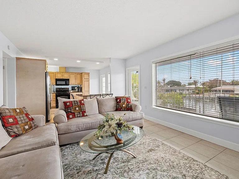 23 Royal Palm Point #A — Photo 10
