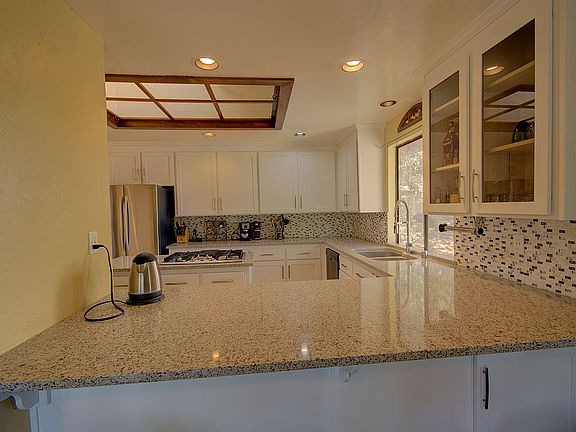 4th image of 17605 Manzanita Dr