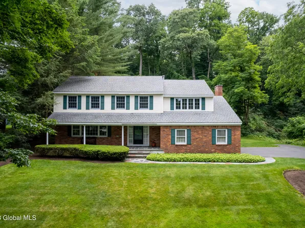 2 Upper Ball Court, Menands, NY 12204