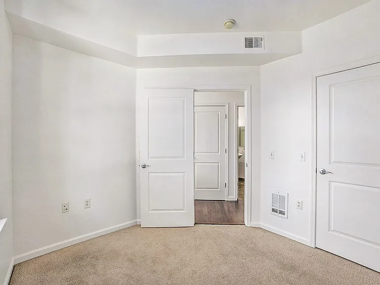 655 12th St #411 — Photo 17