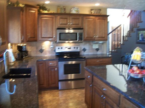 2nd image of 4120 Sandalwood Dr