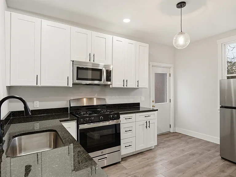 7040 Kedron St — Photo 3