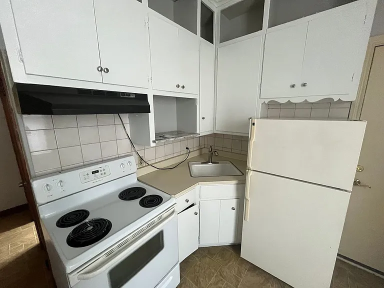 4575 S Packard Ave — Photo 19