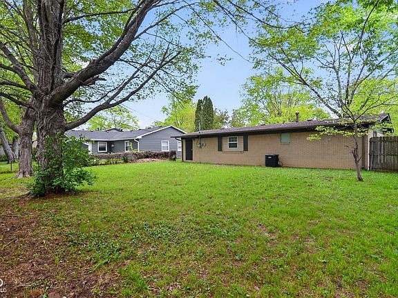 5th image of 3914 Richelieu Rd