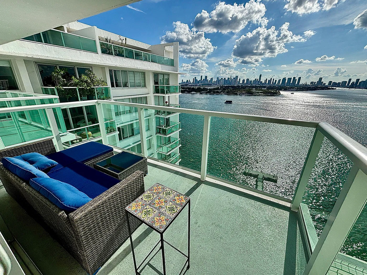 Mirador 1000 — Photo 1