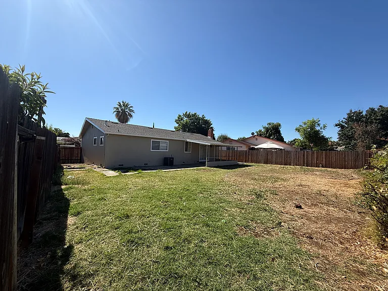 10657 Viani Way — Photo 13