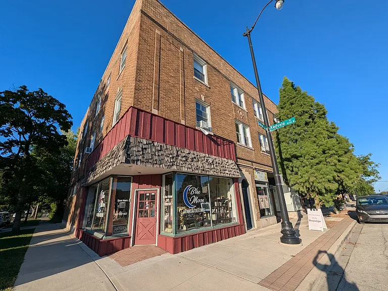 4124 Oakton St #3 — Photo 9