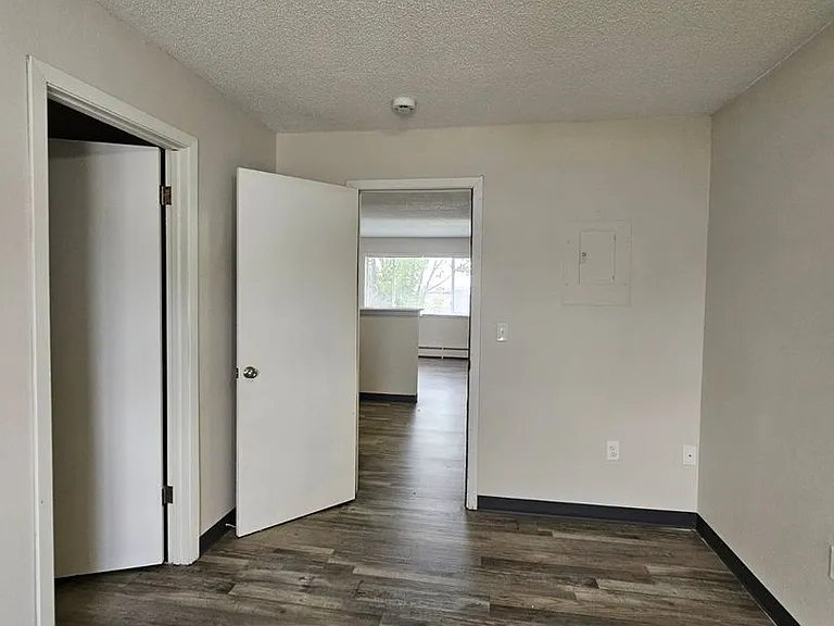 Cedar Rapids 444-Unit (Southview) — Photo 12