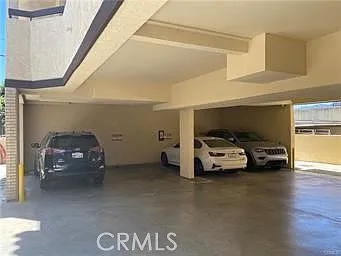 2 bed, 2.5 bath, 1100 sqft, $2,800 — Photo 3