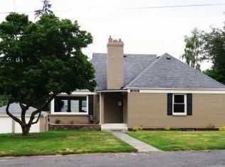 12516 17th Ave NE, Seattle, WA 98125