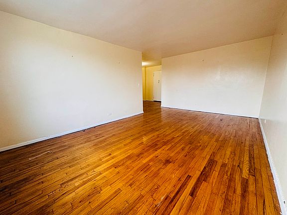 3rd image of 6255 Broadway APT 3B