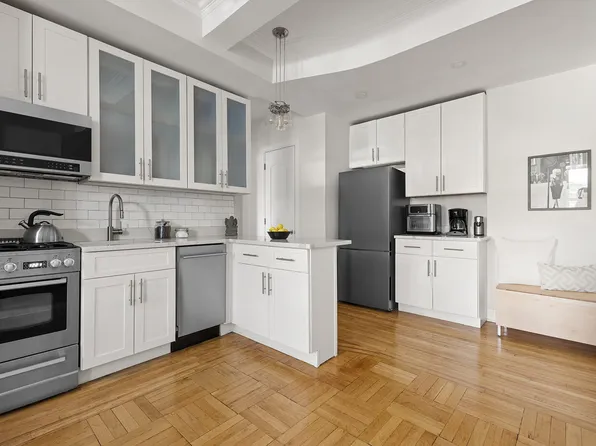 176 Seeley Street A2 image 3 of 10