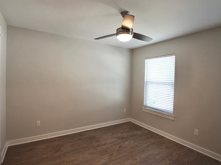 307 N Henry St #15 — Photo 21
