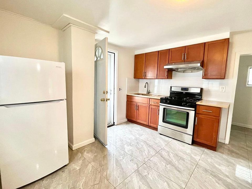 1st image of 439 Hanover Ave