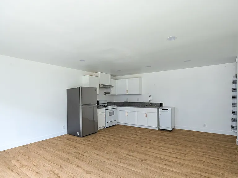4578 Saviers Rd — Photo 18