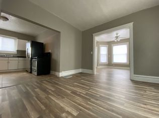 510 W 7th St, Dixon, IL 61021