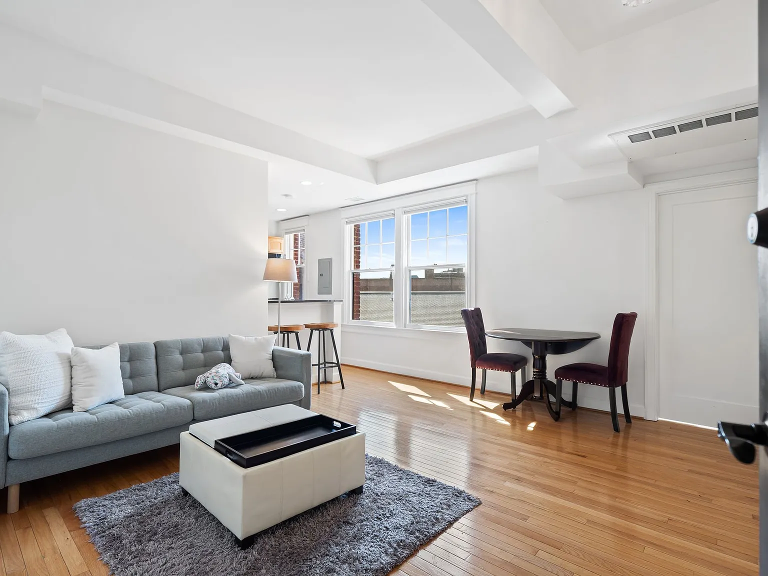 1 bed, 548 sqft, $2,250 — Photo 2