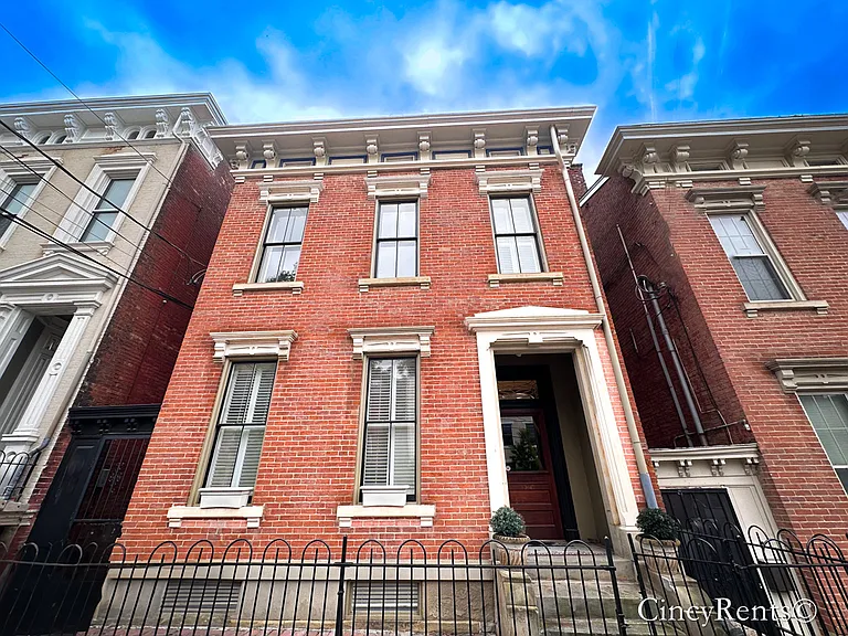 523 Liberty Hl #1 — Photo 1