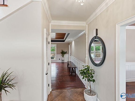 5th image of 1654 Country Club Dr