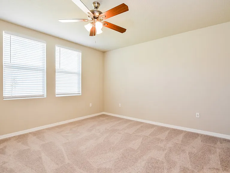 5247 Meredrew Ln — Photo 7