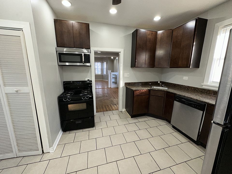 1st image of 2838 N Drake Ave #1