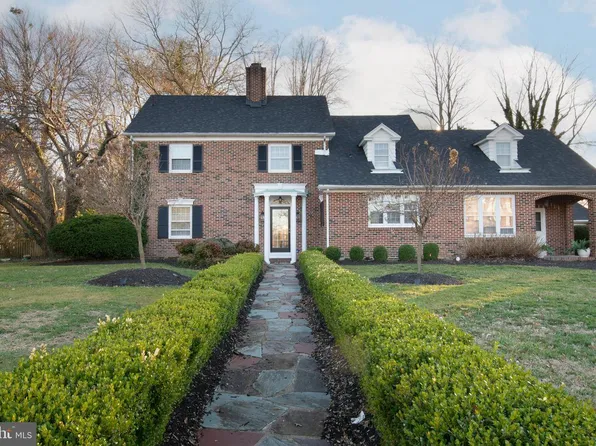 28 W Clarke Ave, Milford, DE 19963