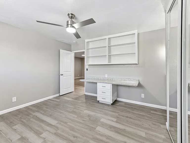 I Street Apartments — Photo 30