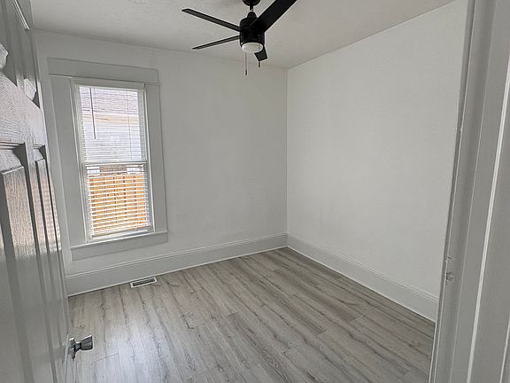 4th image of 3605 Craig Ave