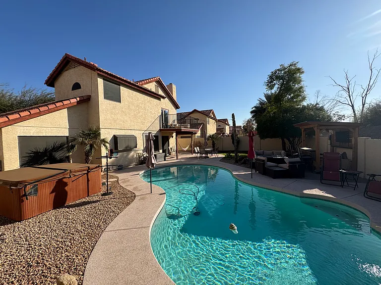 3728 N Copenhagen Dr — Photo 42