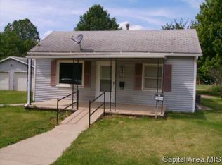 604 E Lafayette Ave, Jacksonville, IL 62650