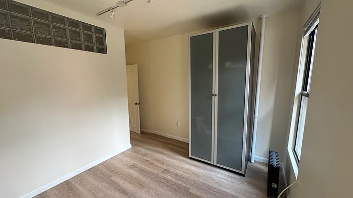 Rented by Owner | media 11