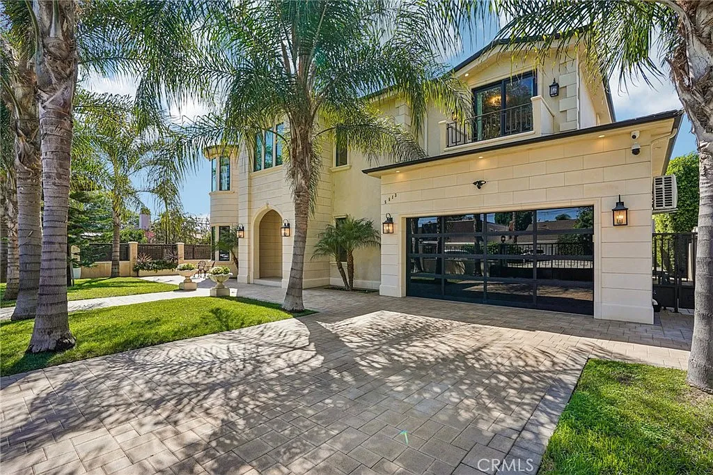 5 bed, 5.5 bath, 4099 sqft, $19,000 — Photo 4