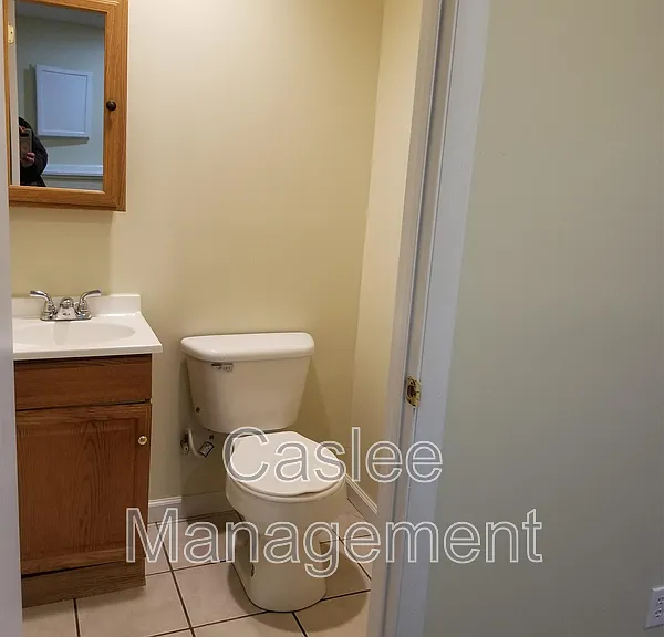 1049 Deleone Dr — Photo 20