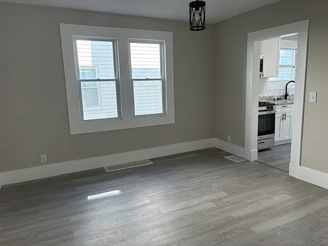 2 bed, 760 sqft, $1,800 — Photo 3