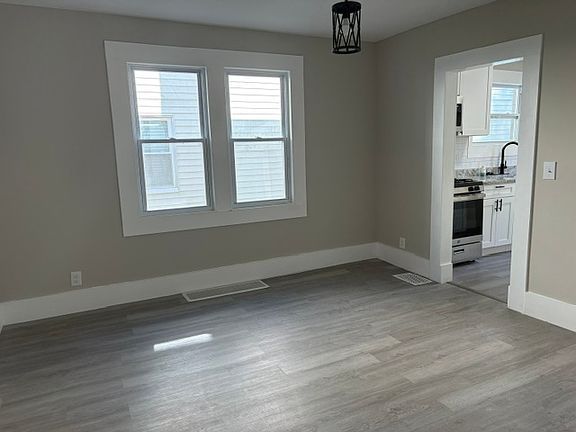 3rd image of 6949 Cambridge Ave #B
