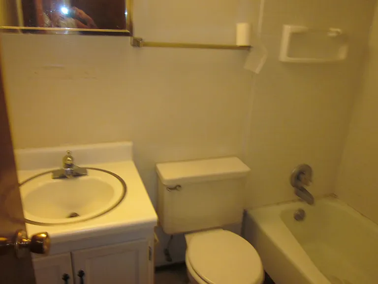 606 W Healey St #1 — Photo 7