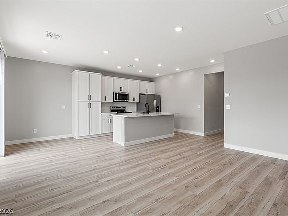 2nd image of 3245 Basin Desert St