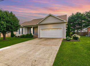 202 Putter Point Dr, Gallatin, TN 37066