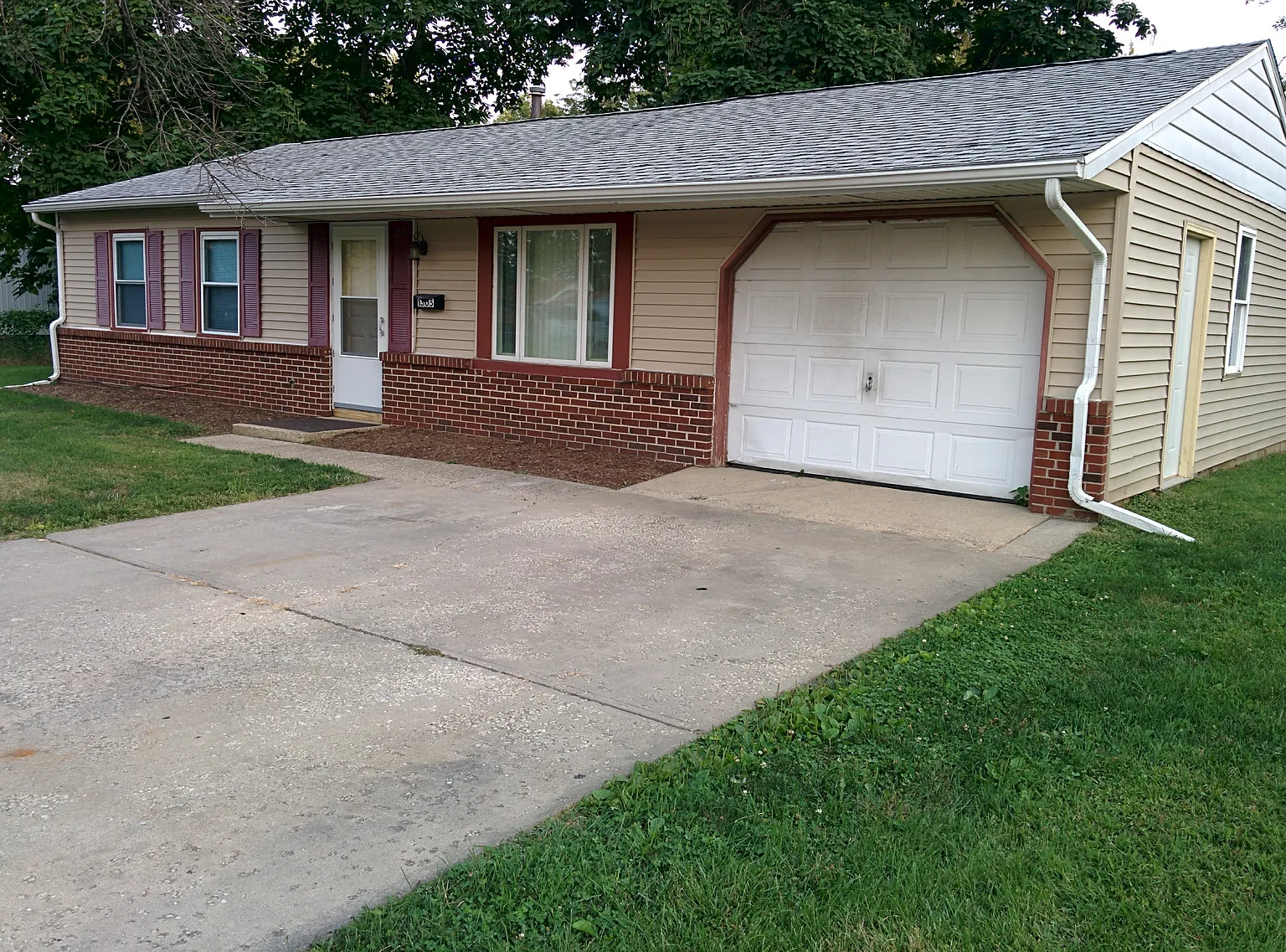 1305 W Bradley Ave photo 1