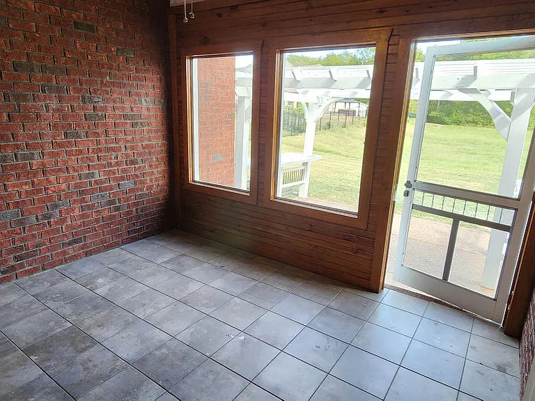 7670 Knobdate Rd — Photo 30