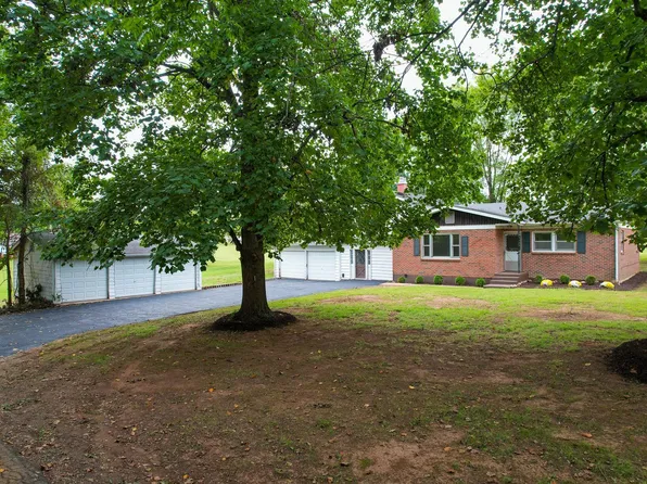 3582 College Rd, Farmington, MO 63640