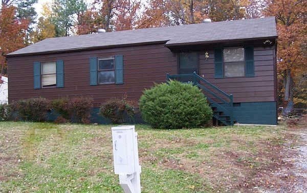 443 Queensway House