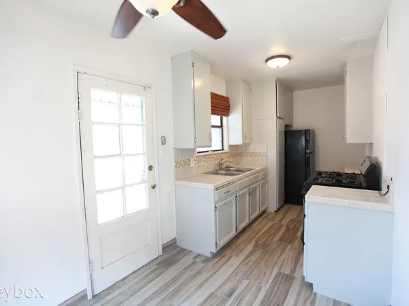 4073 1/2 8th Ave, Los Angeles, CA 90008