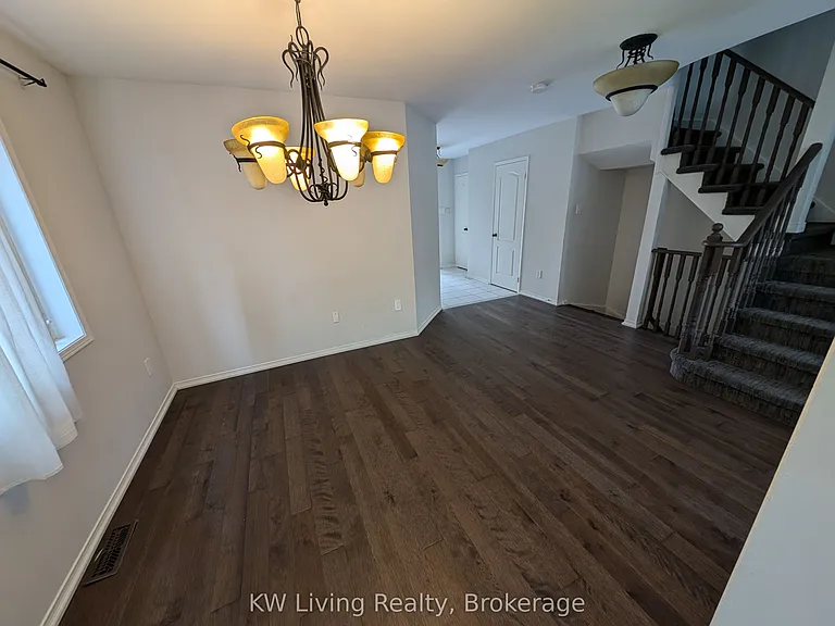78 Bridlepath St — Photo 4