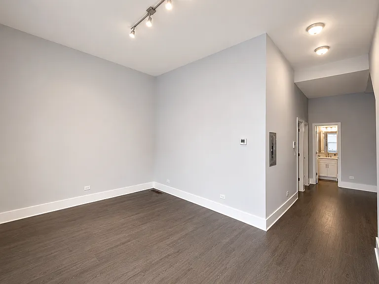 1722 West 21st Street — Photo 11