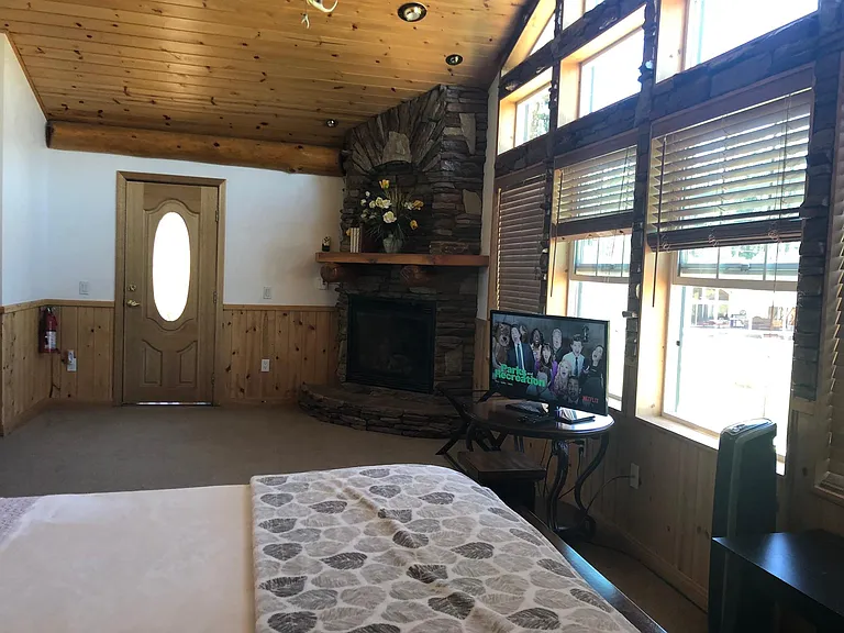 248 Lagunita Lane Tarn Tarn #4 — Photo 7