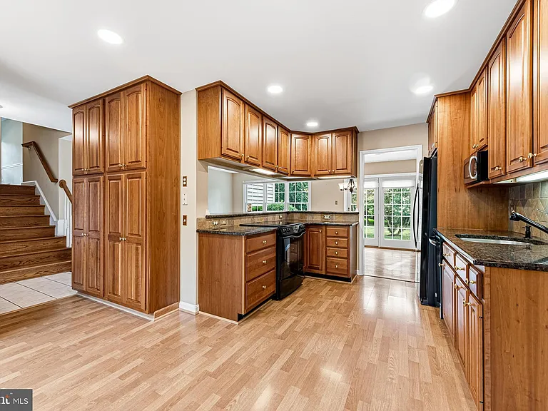 1432 Filene Ct — Photo 10