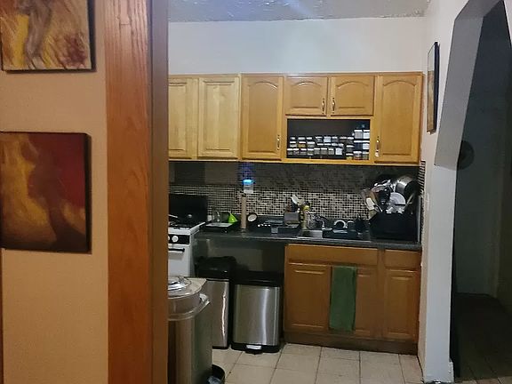 4th image of 308 Rogers Ave