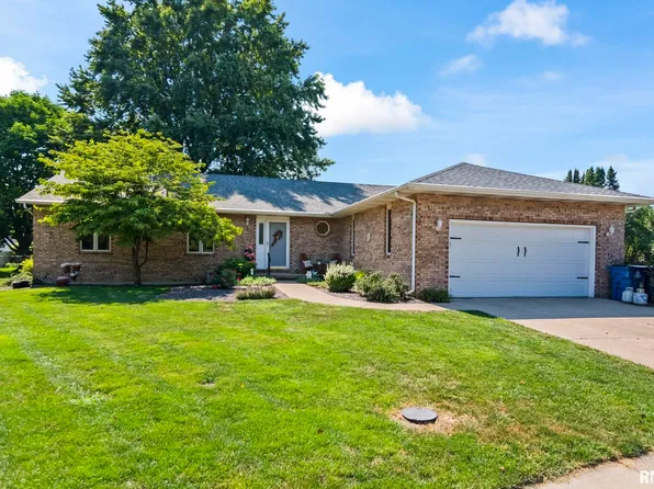 2928 Dartmoor Ct, Springfield, IL 62704