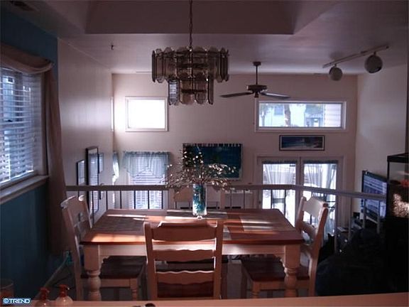 2nd image of 4801 Diana Dr #211